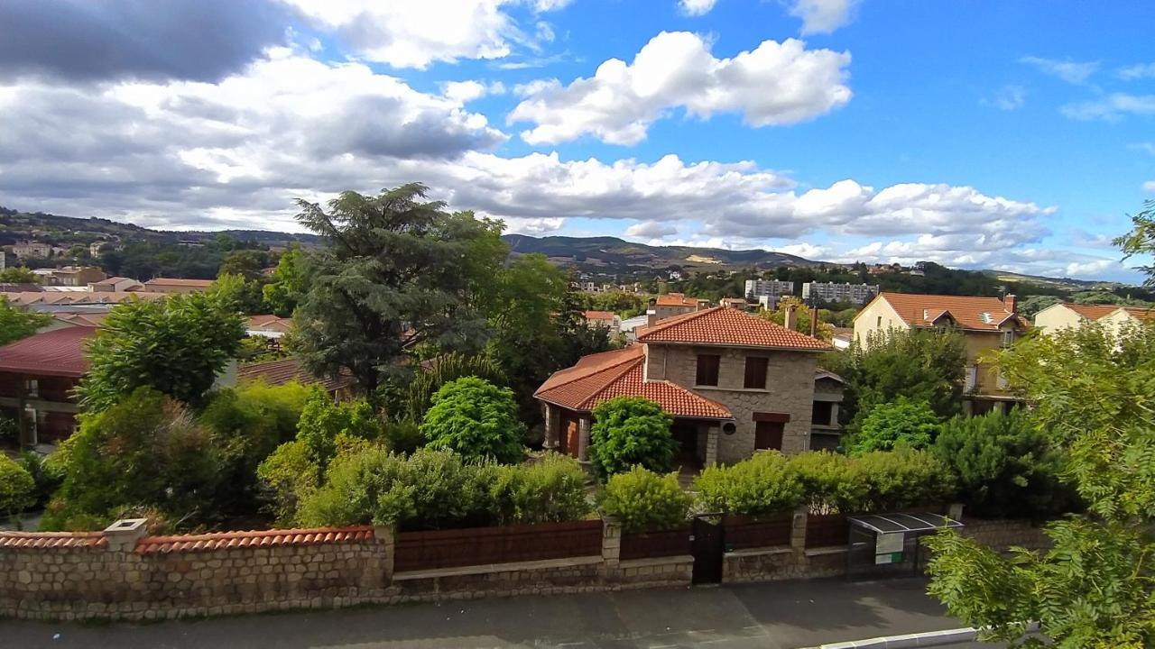 Appart - Hotel La Batisse De Saint-Chamond Bagian luar foto